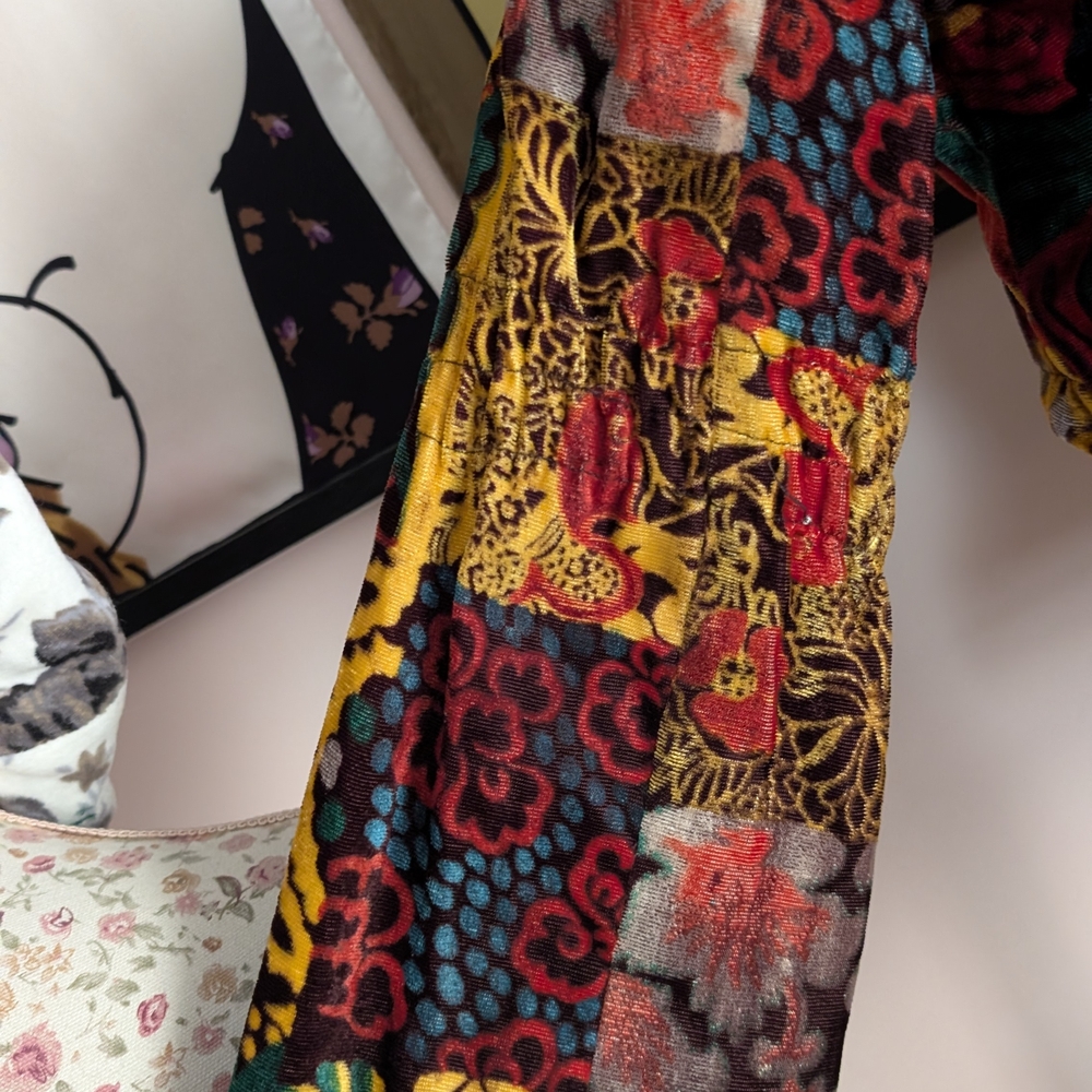 Colorful Patterned Women's Top - Picture 2 of 8
